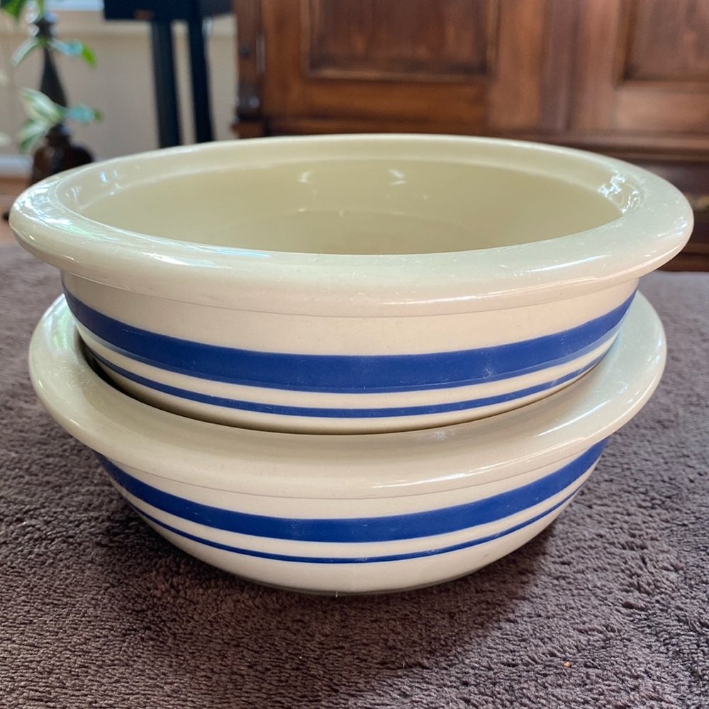 Set of 2 Roseville Friendship Pottery Bowls for cereal, fruit or soup. 6 inch